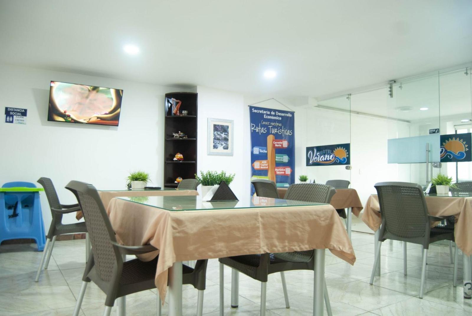 Hotel Verano 이바게 외부 사진