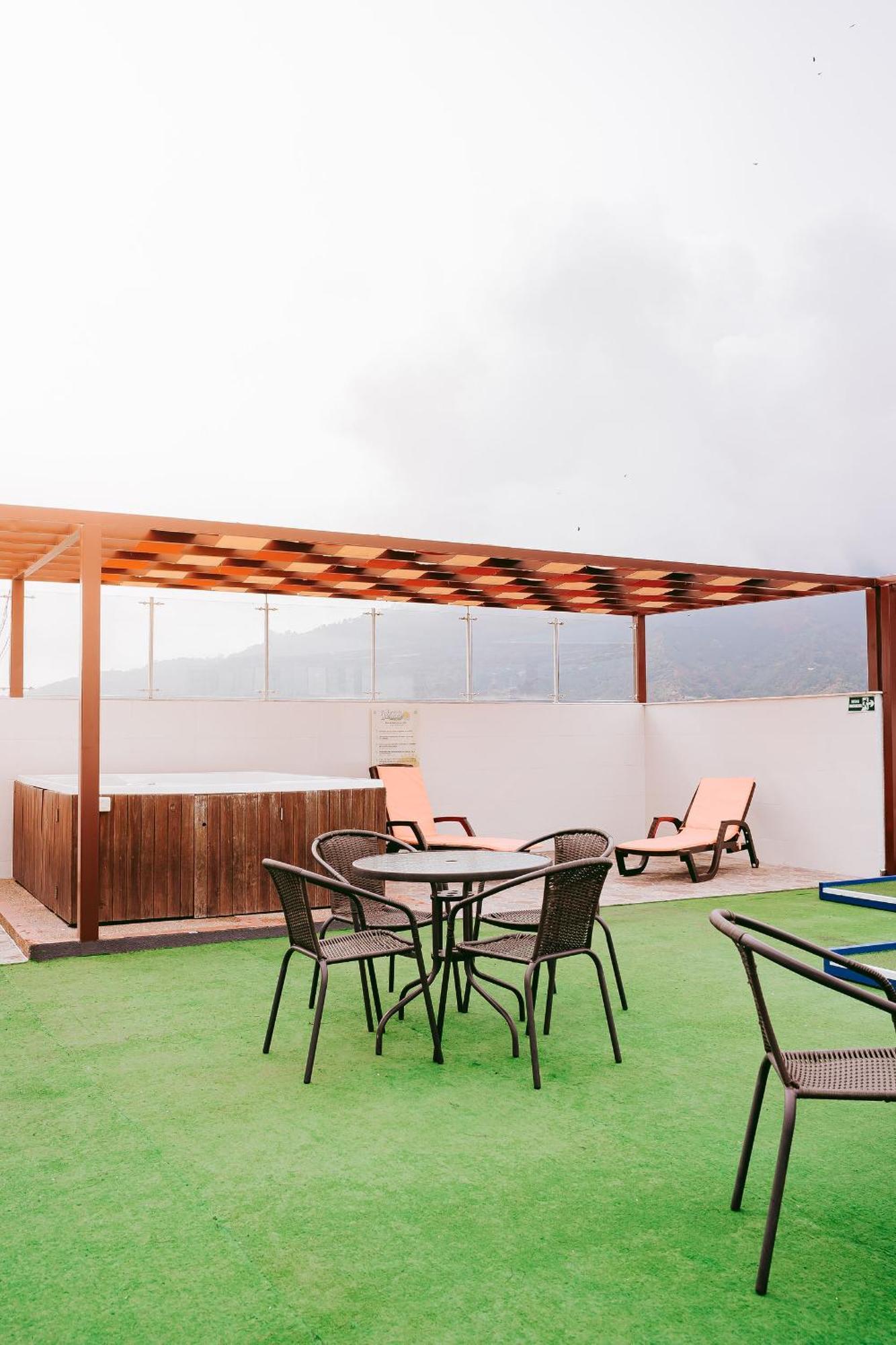 Hotel Verano 이바게 외부 사진